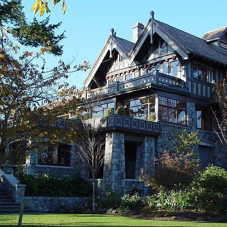 English Inn Esquimalt Exterior photo