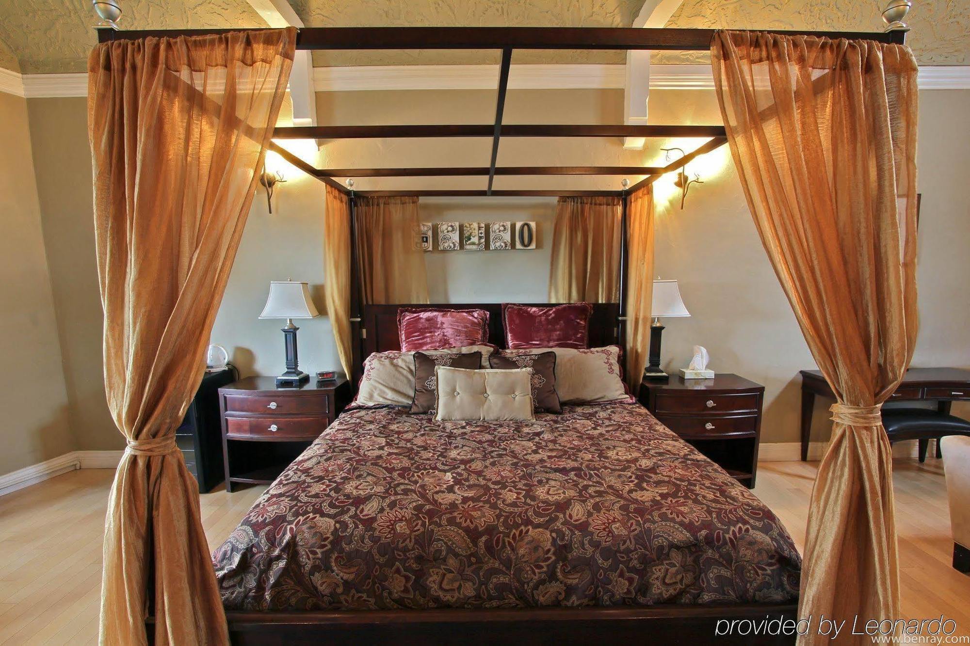 English Inn Esquimalt Room photo
